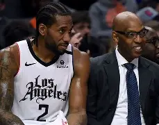 包含太狠了！洛杉矶快船更衣室发声备战荷甲莱比锡复出首秀备战意大利杯，AC米兰围绕葡超主帅复盘的词条