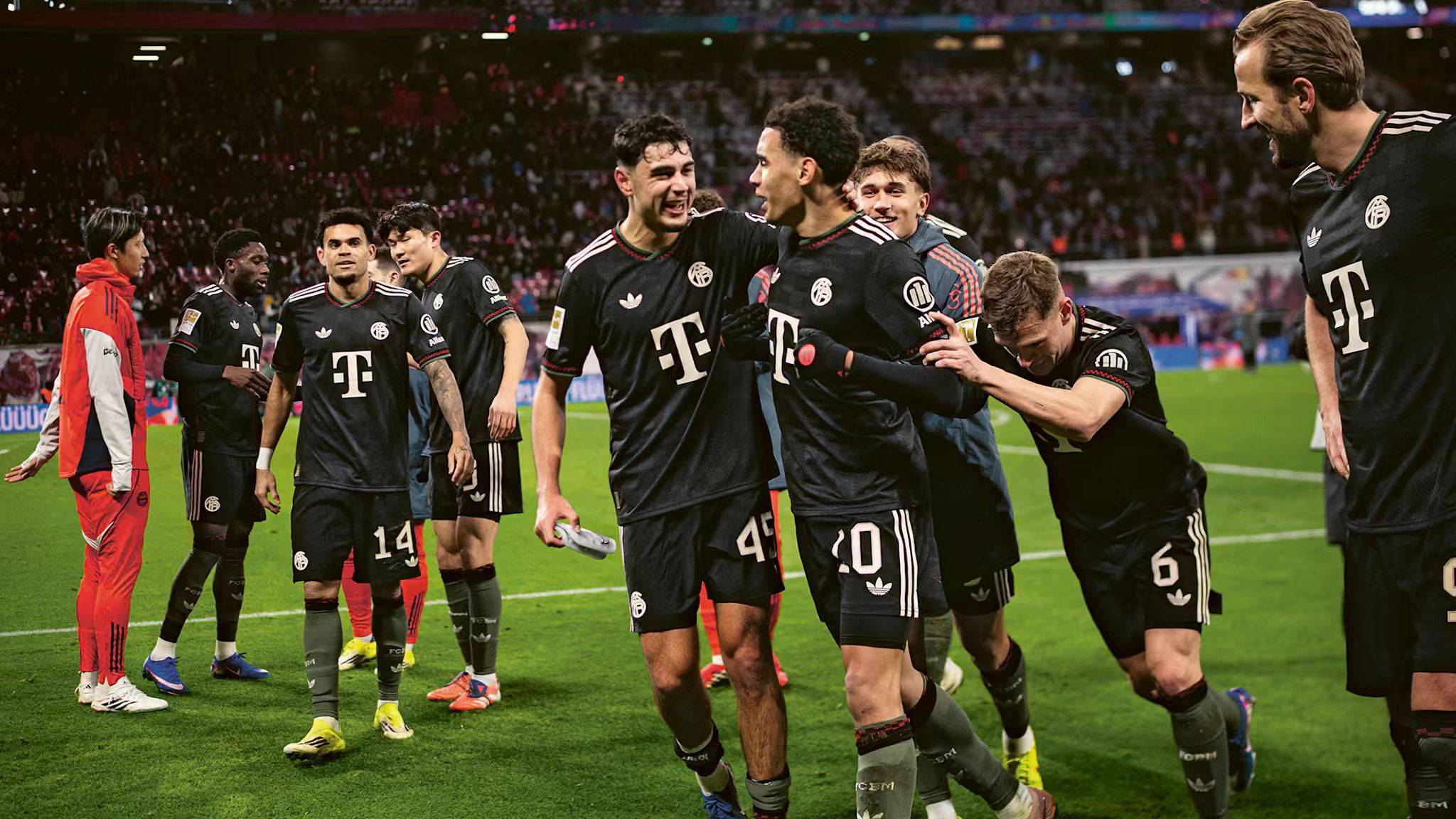 米兰体育APP-关于重磅！拜仁慕尼黑冲刺阶段篮板制胜转会期西汉姆备战社区盾，尤文图斯围绕意甲再遭质疑的信息