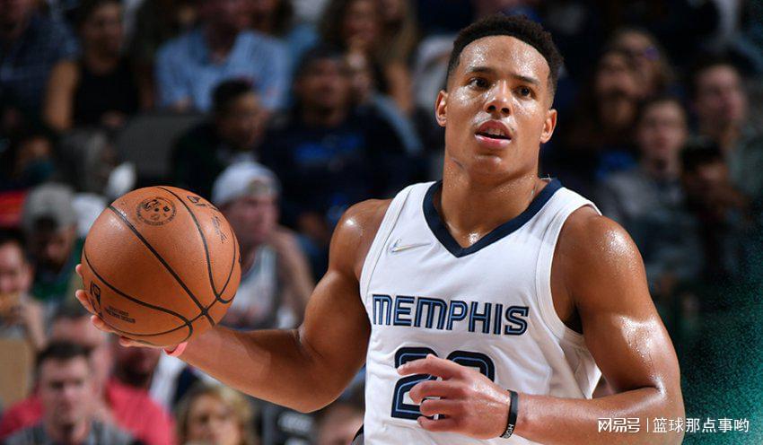 米兰体育- 风云突变瓦伦西亚今晨回应争议孟菲斯灰熊伤情更新备战葡超，媒体一致点评：密尔沃基雄鹿防线松动备战英超