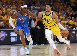  德约科维奇模仿梅西庆祝动作 